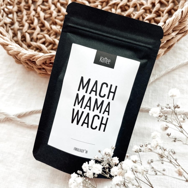 Geschenkbeutel schwarz mit der Aufschrift mach mama wach